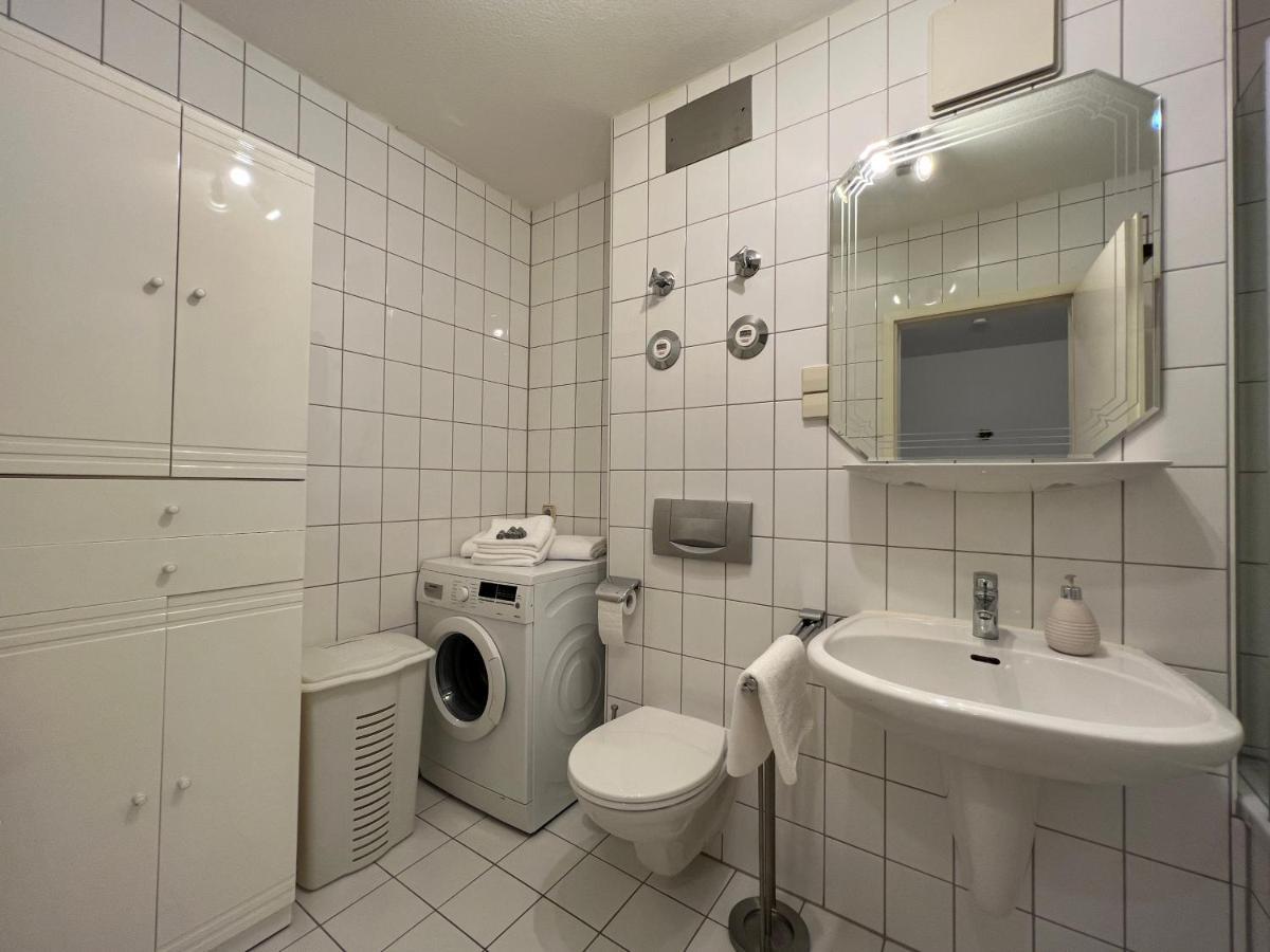 Maisonette Penthouse Fuer 8 Personen By Rabe - Free Netflix & Kostenloser Parkplatz & Grosse Terrasse Karlsruhe Extérieur photo